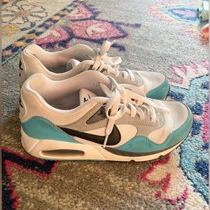 NIKE SHOES women’s